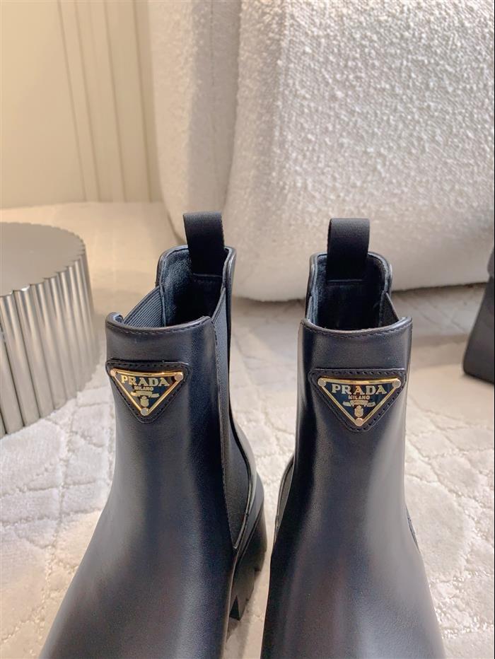 2025112818522103 370